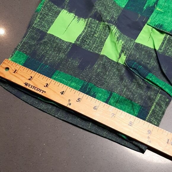 NWT Columbia Green Checkered Youth Board Shorts - Picture 13 of 15